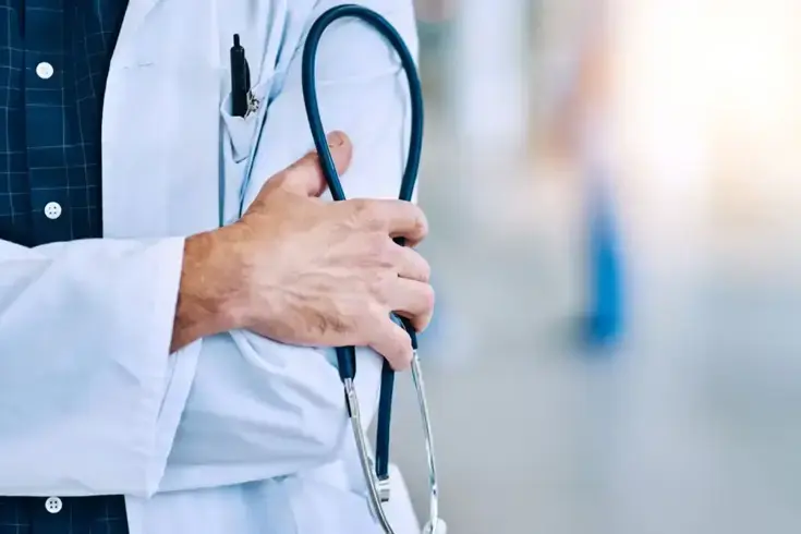 Sağlık Bakanlığı’ndan sosyal medya doktorlarına ayar! Suç duyurusunda bulunulacak